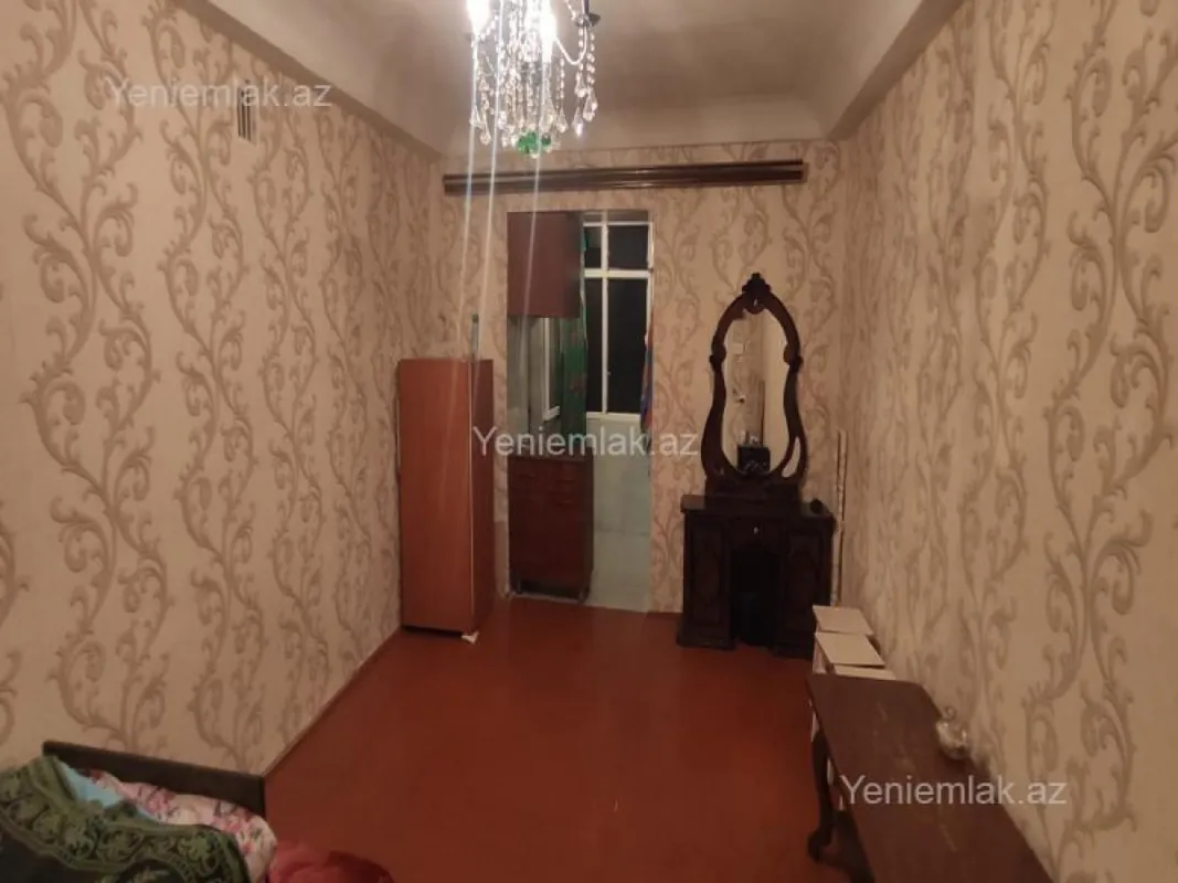 Satılır 1 otaqlı köhnə tikili 23 m²