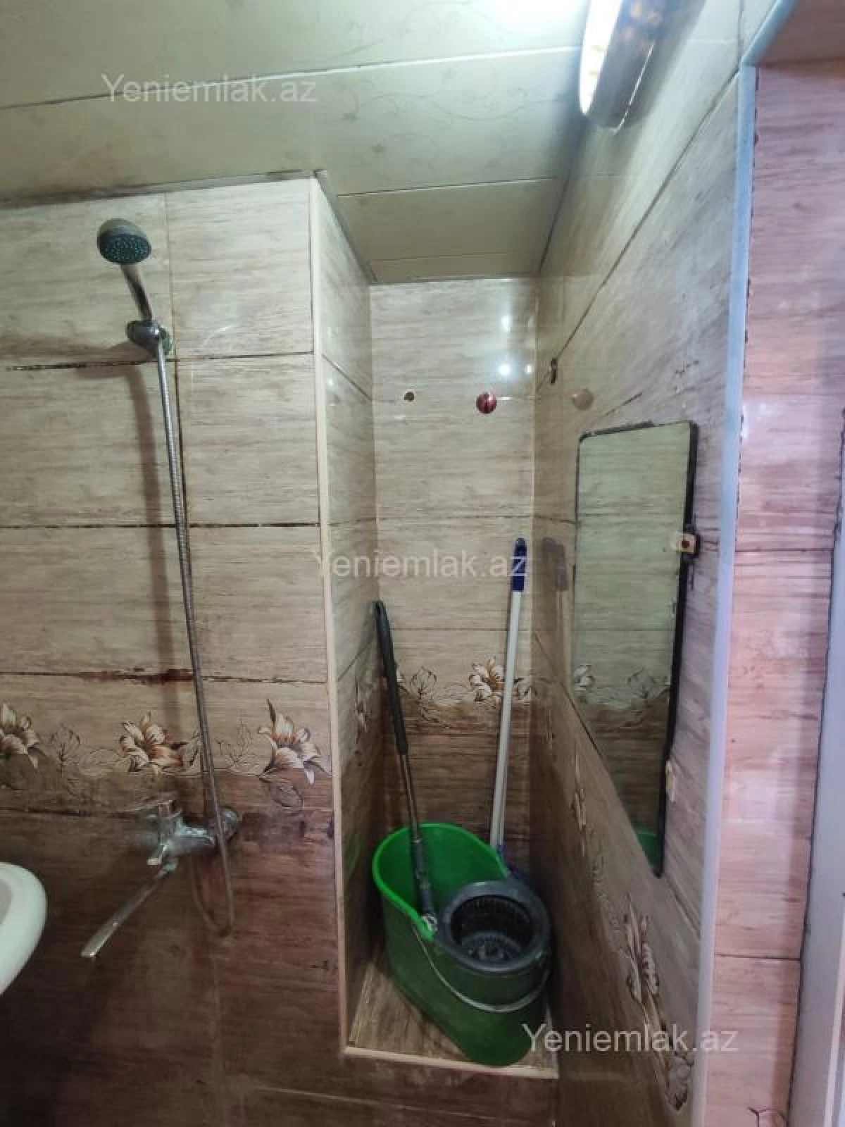 Satılır 1 otaqlı köhnə tikili 23 m²