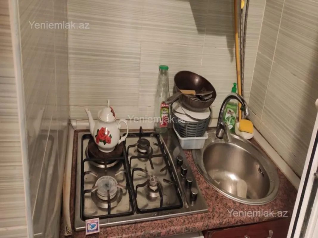 Satılır 1 otaqlı köhnə tikili 23 m²