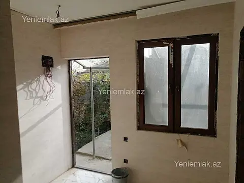 Satılır 4 otaqlı həyət evi 100 m²