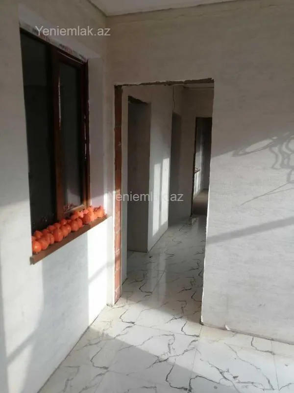 Satılır 4 otaqlı həyət evi 100 m²