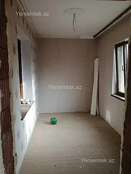Satılır 4 otaqlı həyət evi 100 m²