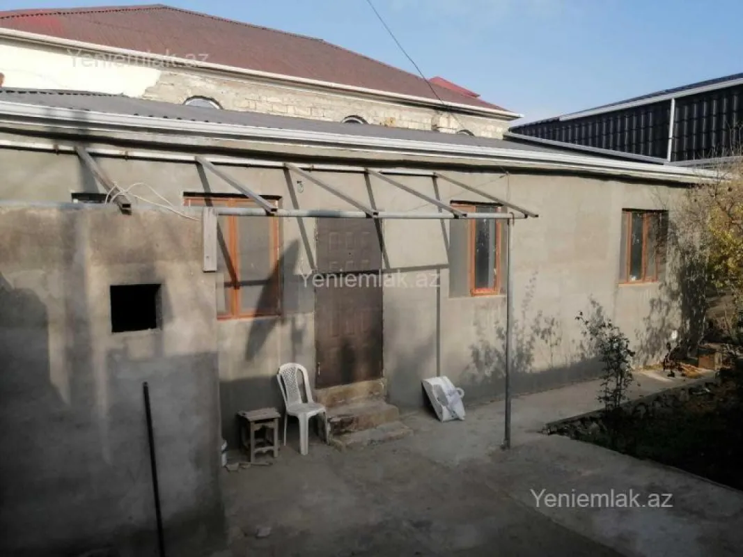 Satılır 4 otaqlı həyət evi 100 m²