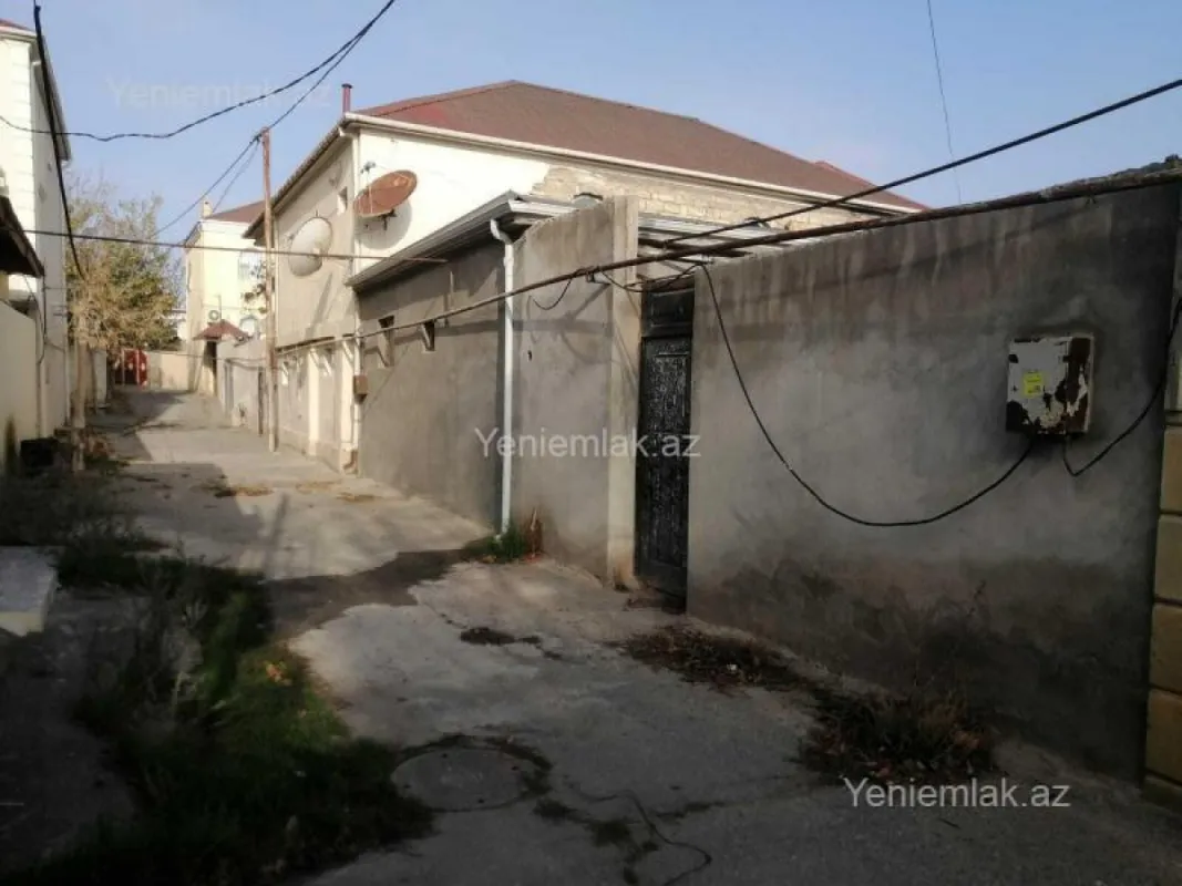 Satılır 4 otaqlı həyət evi 100 m²