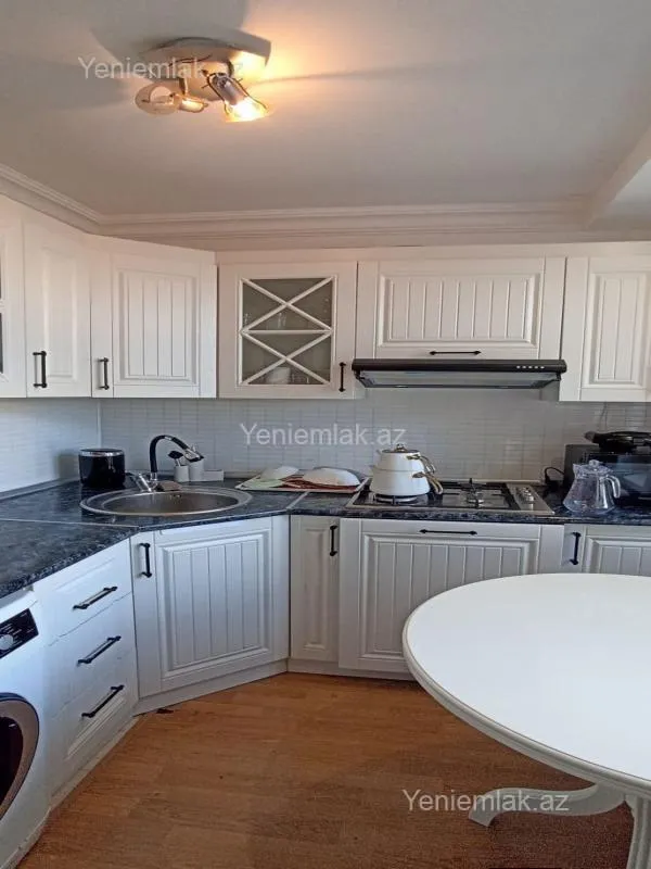 Satılır 2 otaqlı köhnə tikili 46 m²