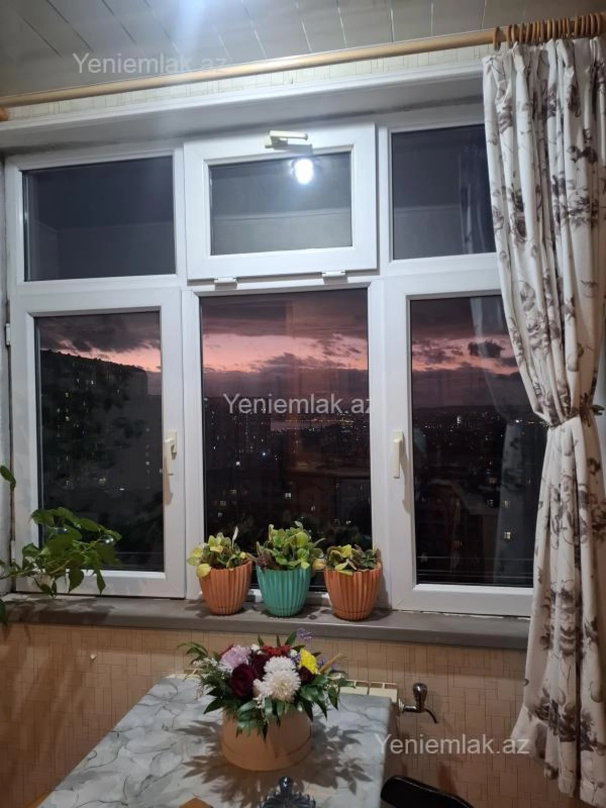 Satılır 2 otaqlı köhnə tikili 70.2 m²