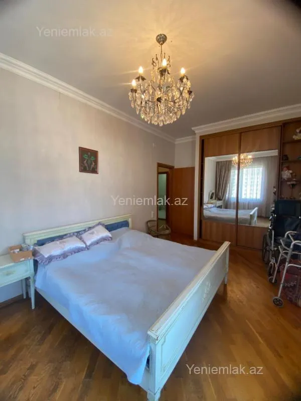 Satılır 3 otaqlı yeni tikili 127 m²