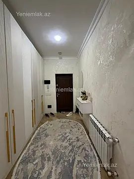 Satılır 3 otaqlı yeni tikili 130 m²