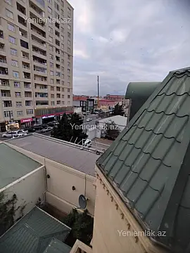 Satılır 6 otaqlı həyət evi 600 m²