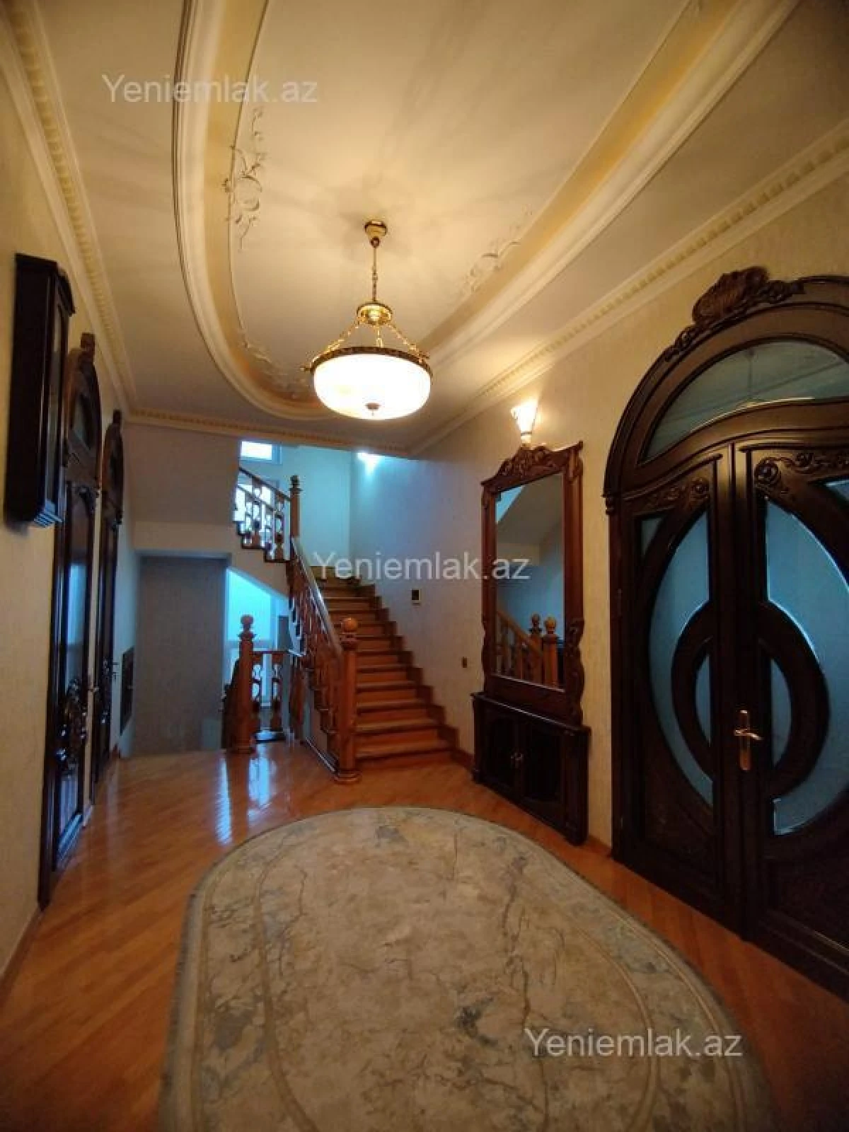 Satılır 6 otaqlı həyət evi 600 m²