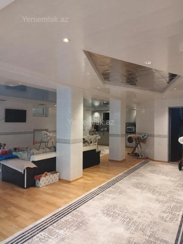 Satılır 6 otaqlı həyət evi 600 m²