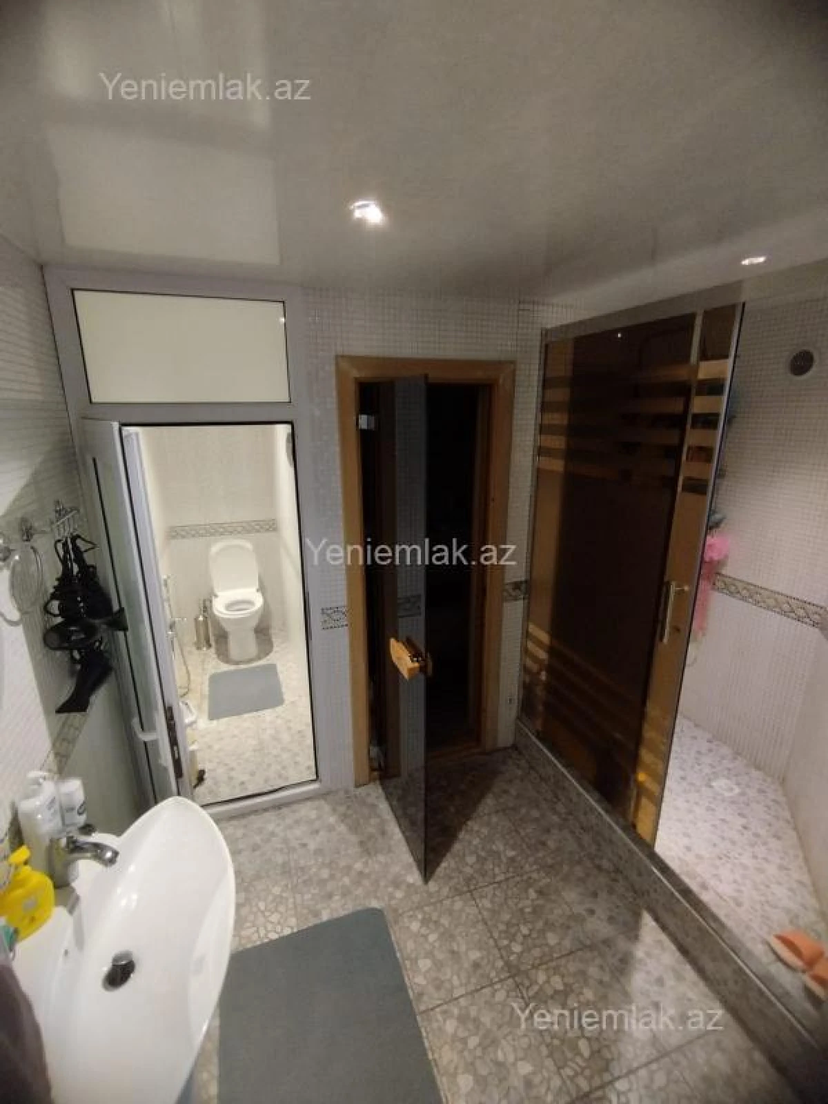 Satılır 6 otaqlı həyət evi 600 m²