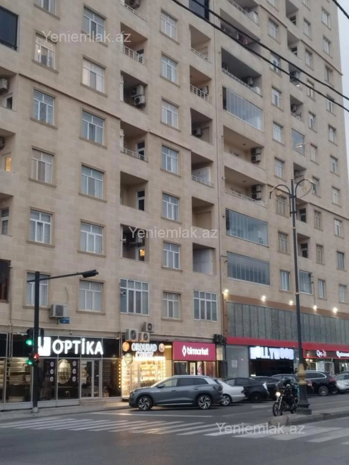 Satılır 6 otaqlı həyət evi 600 m²