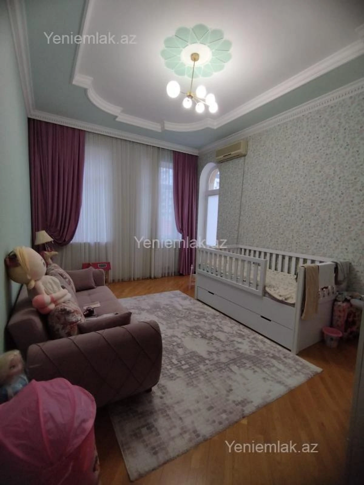 Satılır 6 otaqlı həyət evi 600 m²