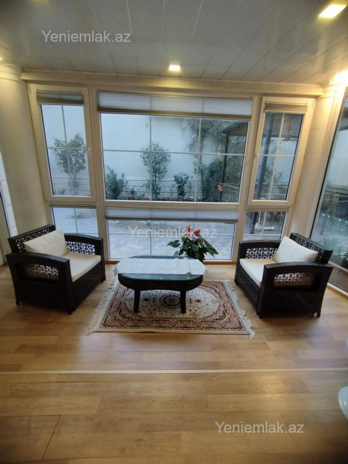 Satılır 6 otaqlı həyət evi 600 m²