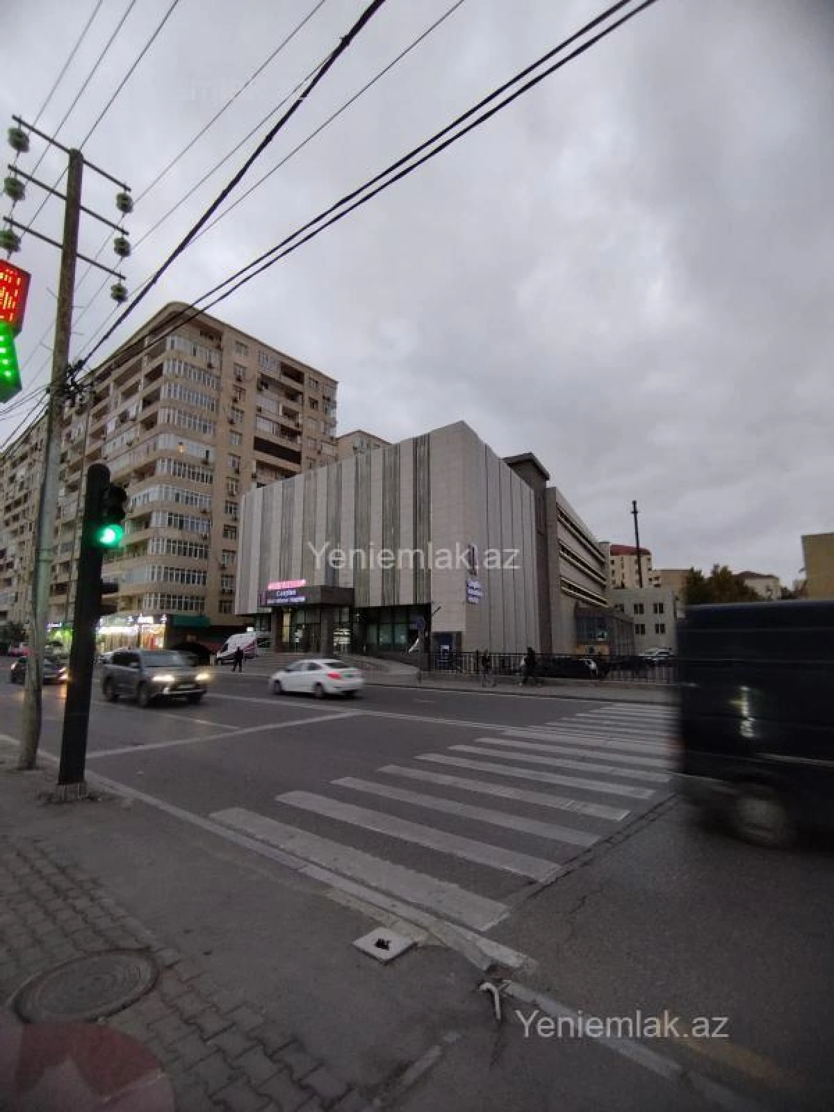 Satılır 6 otaqlı həyət evi 600 m²