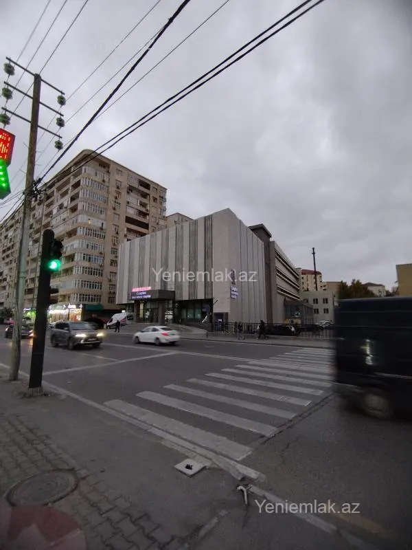 Satılır 6 otaqlı həyət evi 600 m²