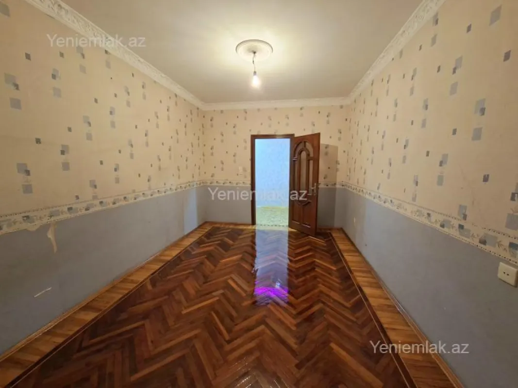 Satılır 3 otaqlı köhnə tikili 90 m²