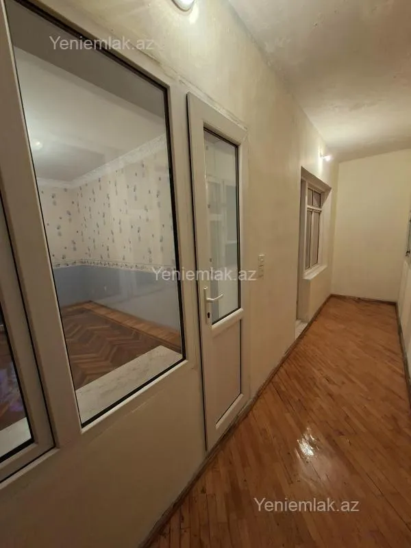 Satılır 3 otaqlı köhnə tikili 90 m²