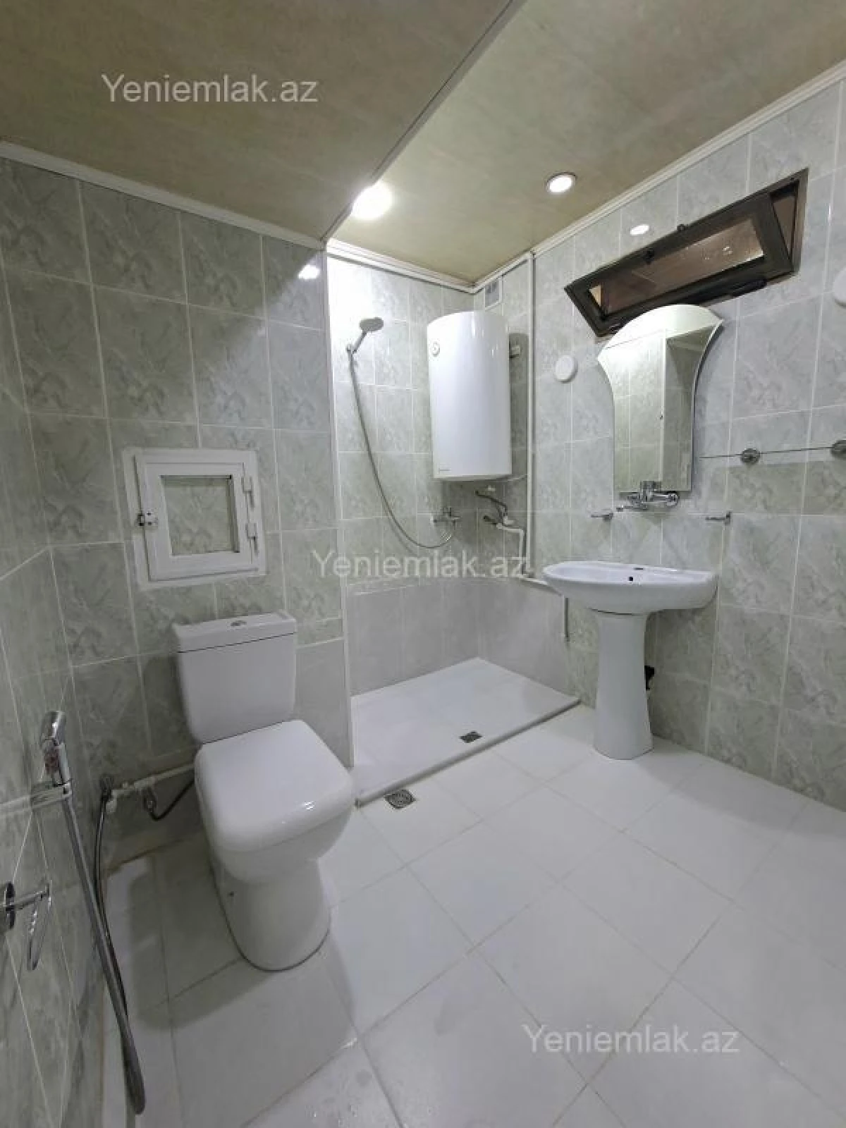 Satılır 3 otaqlı köhnə tikili 90 m²