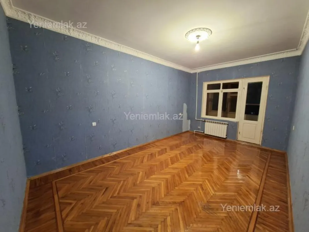 Satılır 3 otaqlı köhnə tikili 90 m²