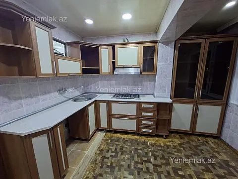 Satılır 3 otaqlı köhnə tikili 90 m²