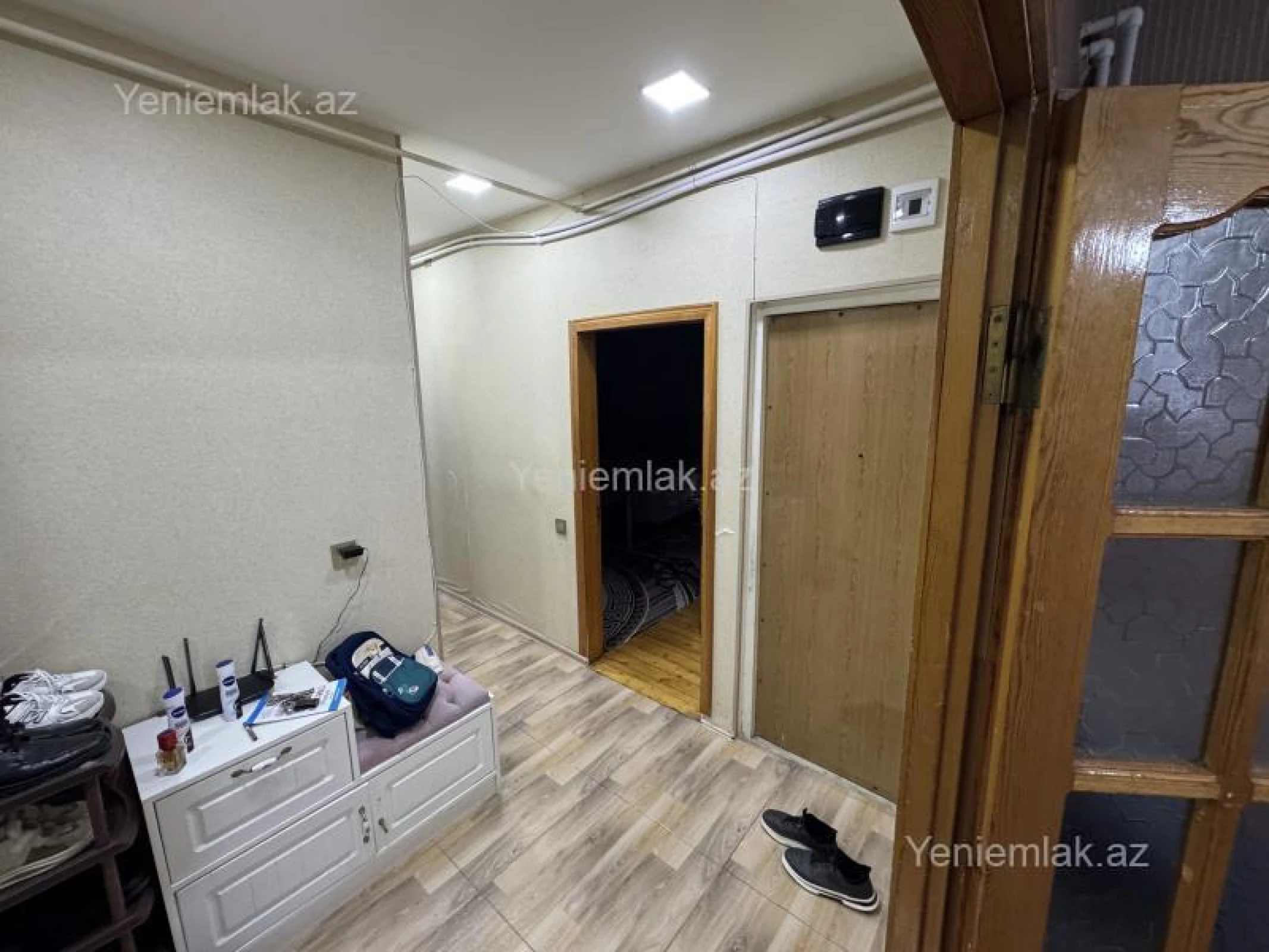 Satılır 2 otaqlı köhnə tikili 55 m²