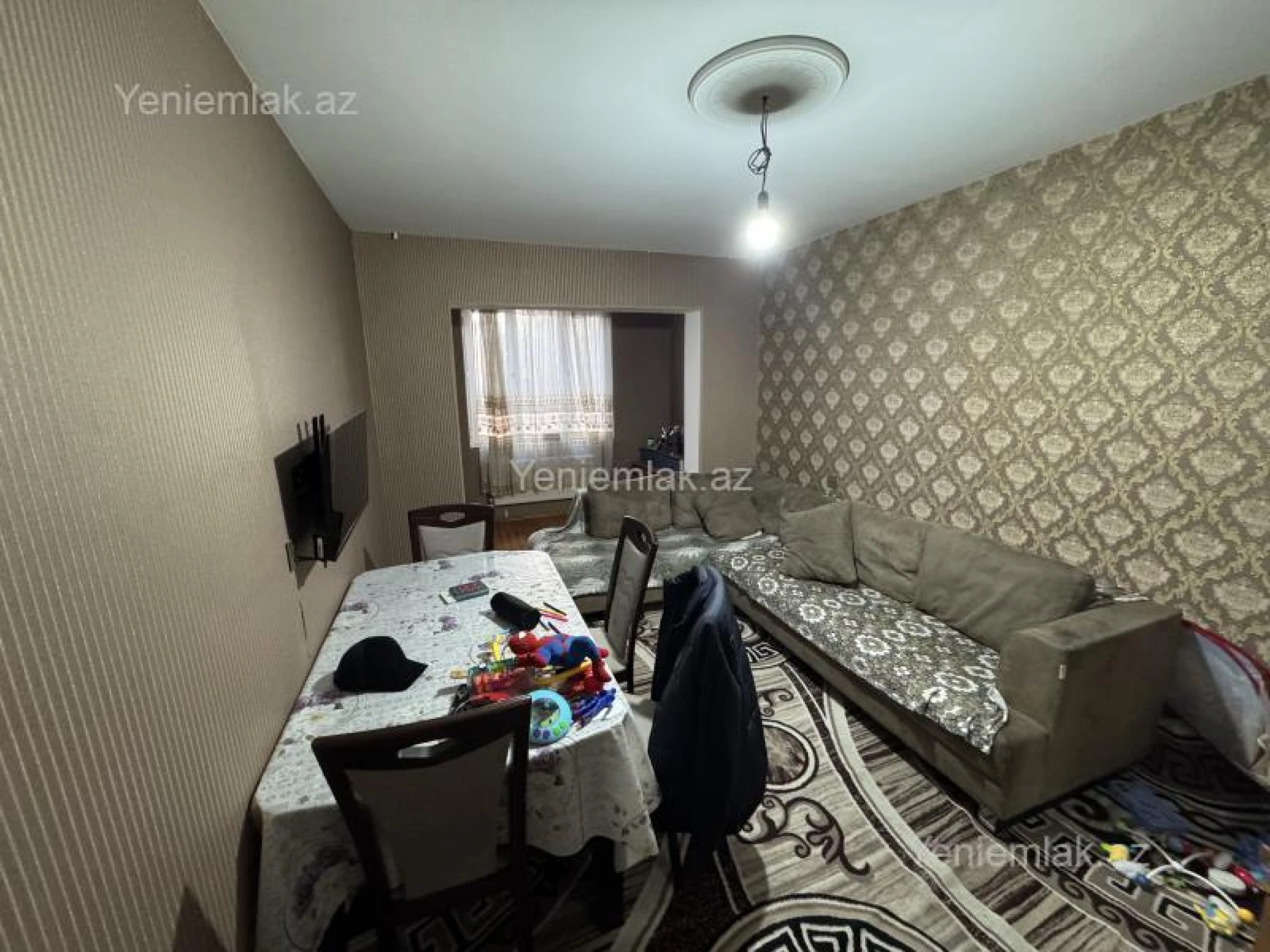 Satılır 2 otaqlı köhnə tikili 55 m²