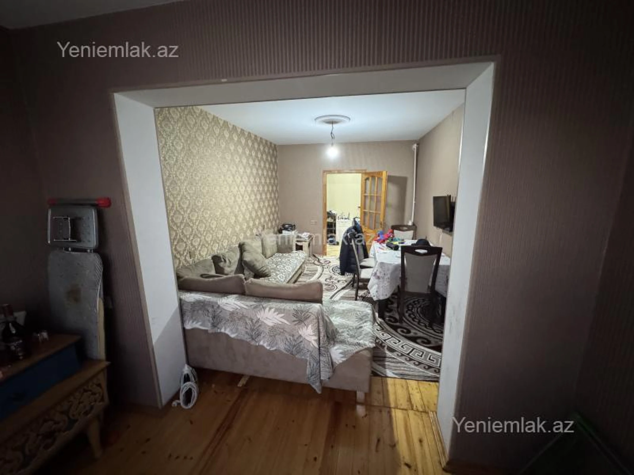 Satılır 2 otaqlı köhnə tikili 55 m²
