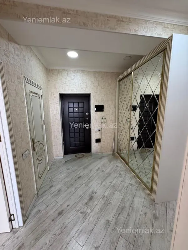 Satılır 3 otaqlı yeni tikili 73 m²