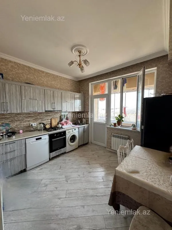Satılır 3 otaqlı yeni tikili 73 m²