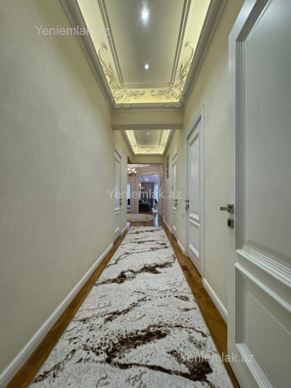 Satılır 4 otaqlı yeni tikili 220 m²