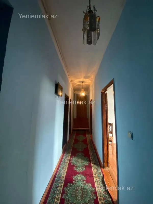 Satılır 4 otaqlı köhnə tikili 120 m²