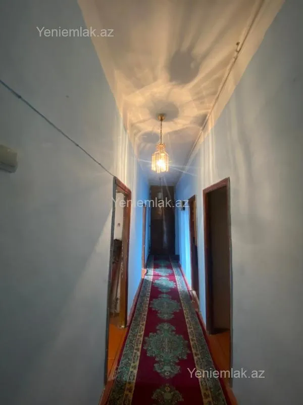 Satılır 4 otaqlı köhnə tikili 120 m²