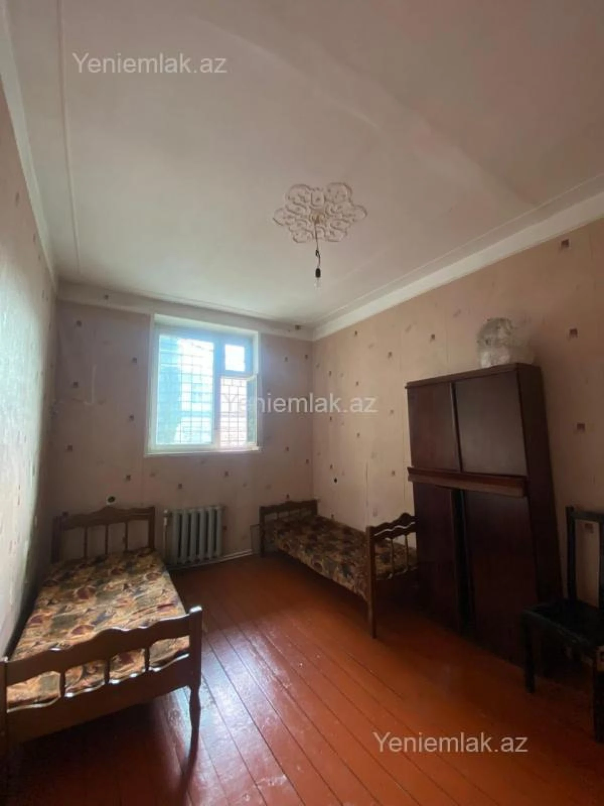 Satılır 4 otaqlı köhnə tikili 120 m²