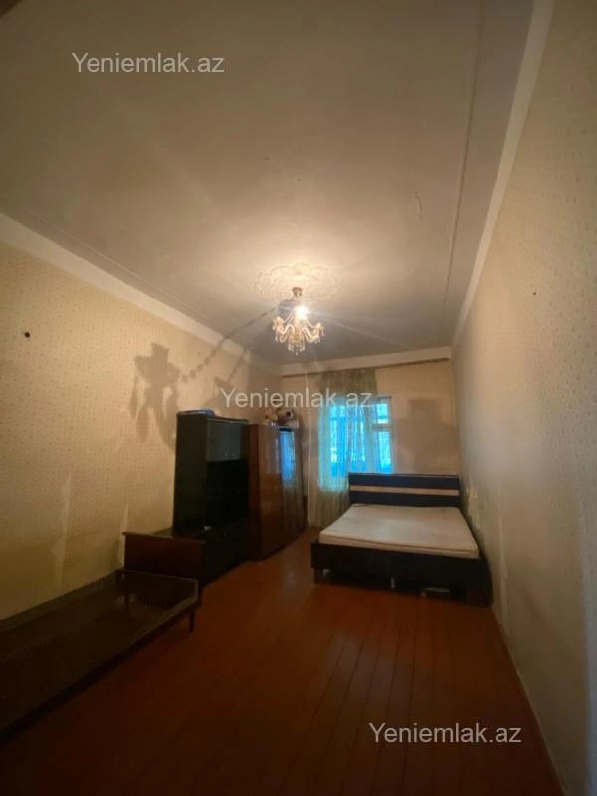 Satılır 4 otaqlı köhnə tikili 120 m²