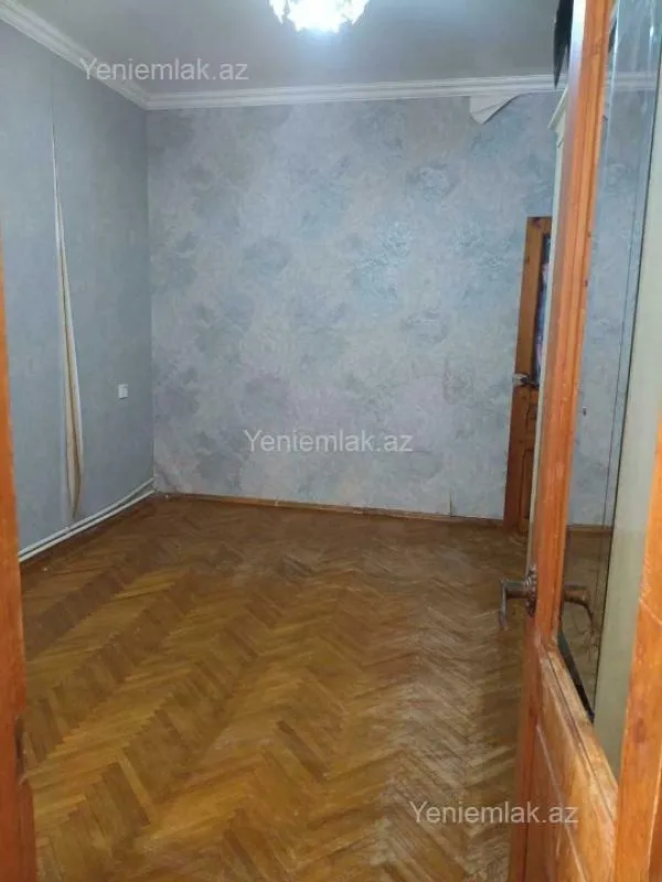 Satılır 3 otaqlı köhnə tikili 85 m²
