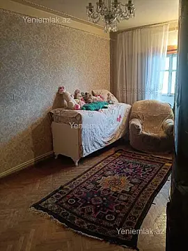 Satılır 3 otaqlı köhnə tikili 85 m²