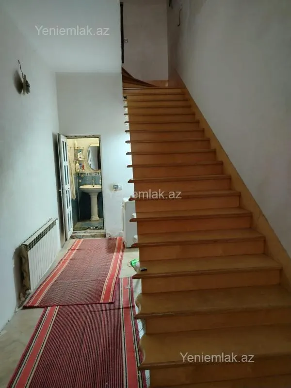 Satılır 6 otaqlı həyət evi 156 m²