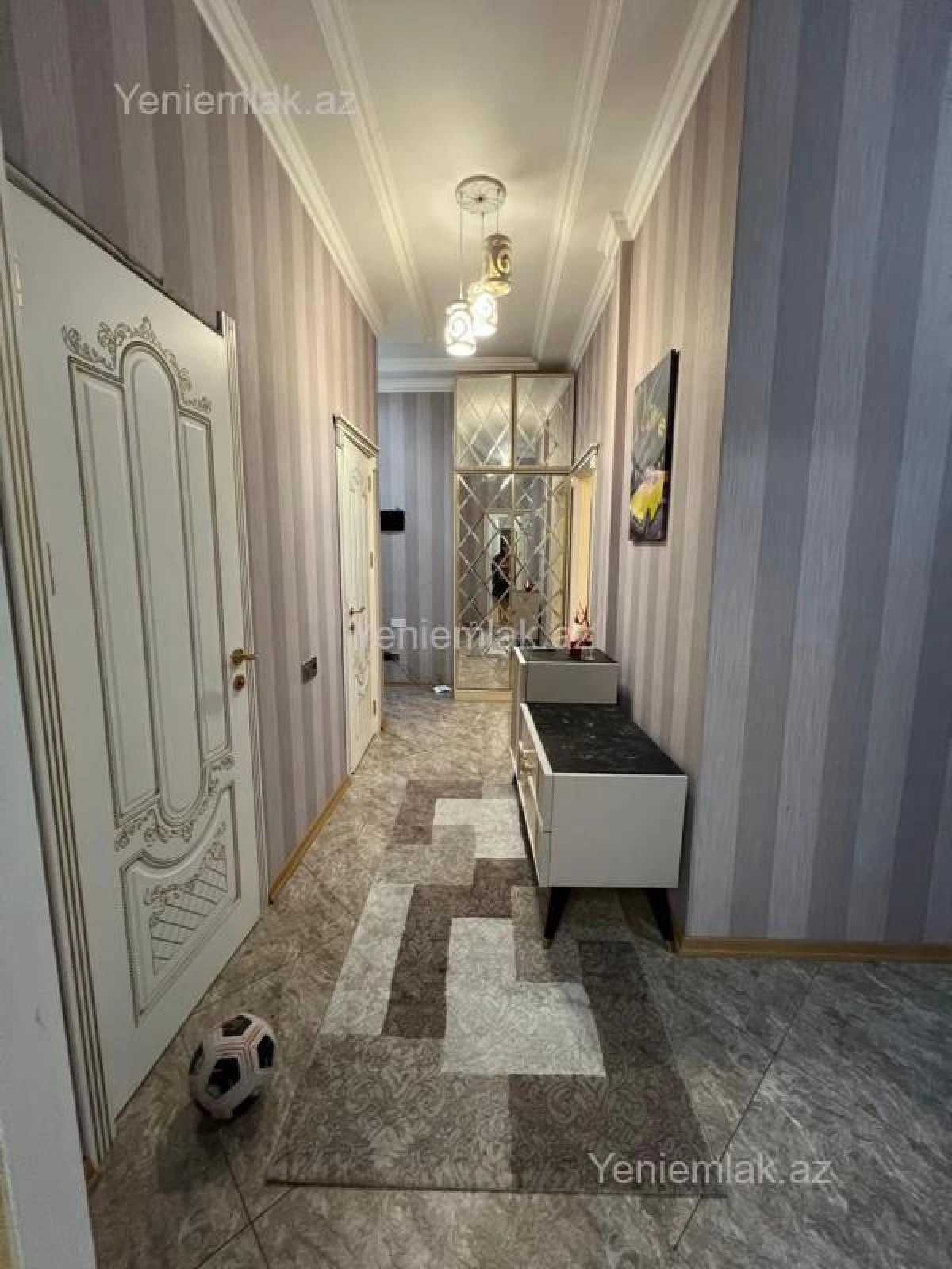 Satılır 3 otaqlı yeni tikili 100 m²