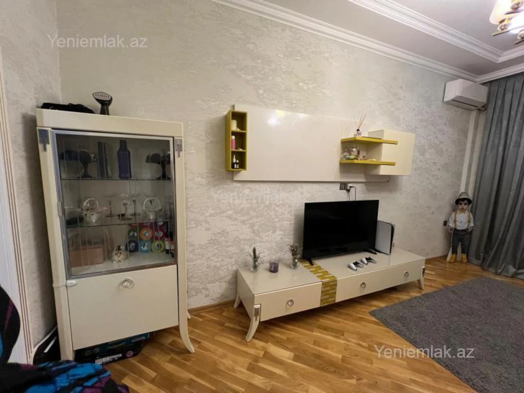 Satılır 3 otaqlı yeni tikili 100 m²