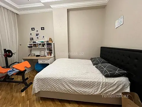 Satılır 3 otaqlı yeni tikili 100 m²