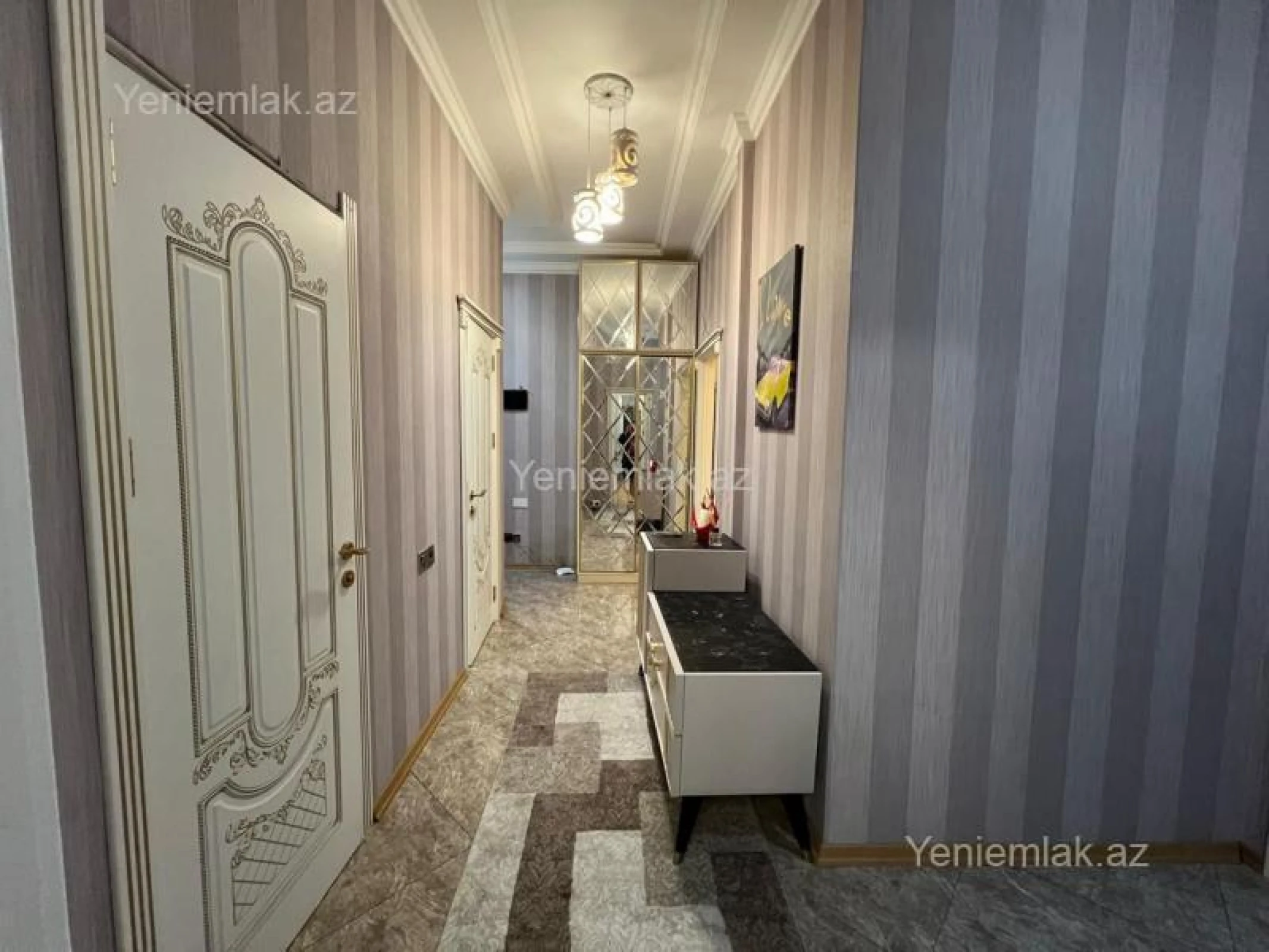 Satılır 3 otaqlı yeni tikili 100 m²