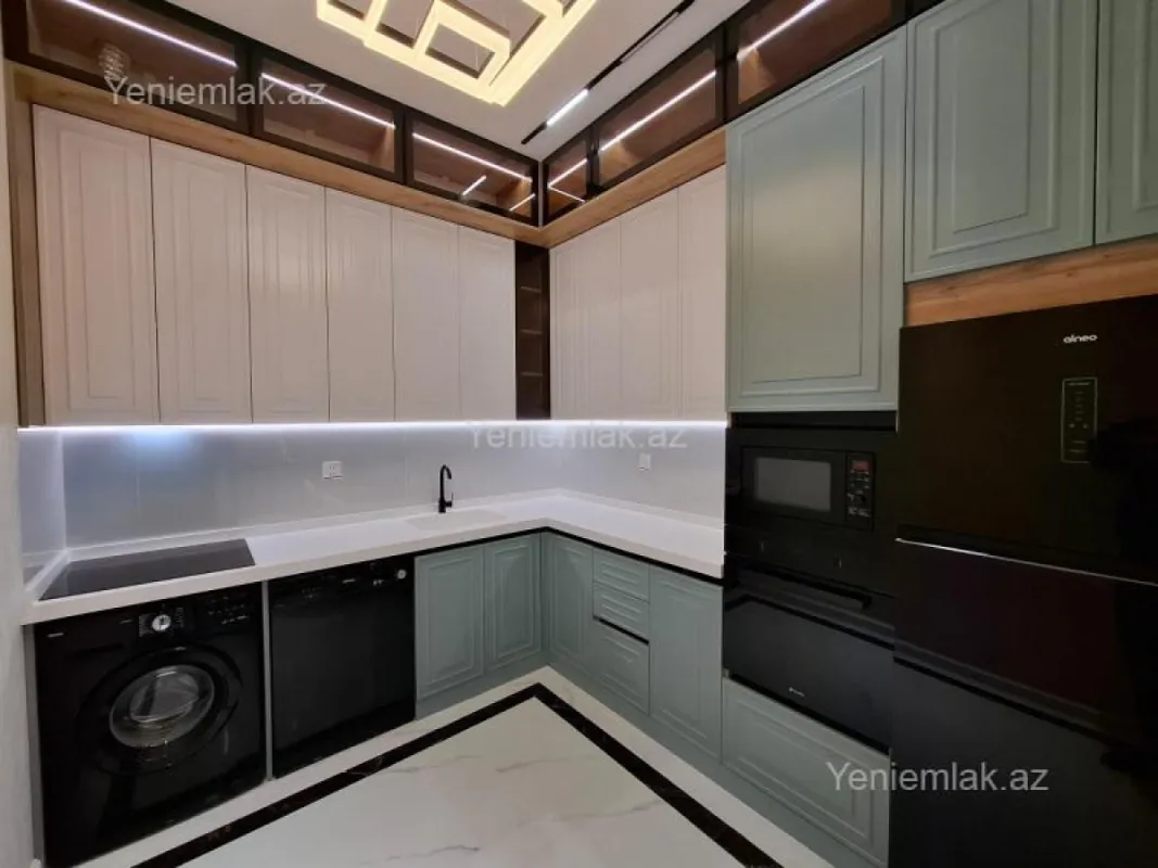 Satılır 3 otaqlı yeni tikili 100 m²