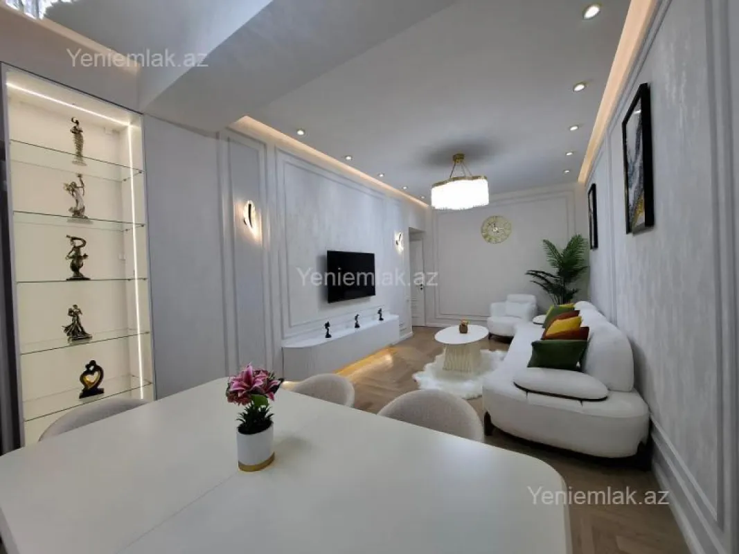 Satılır 3 otaqlı yeni tikili 100 m²