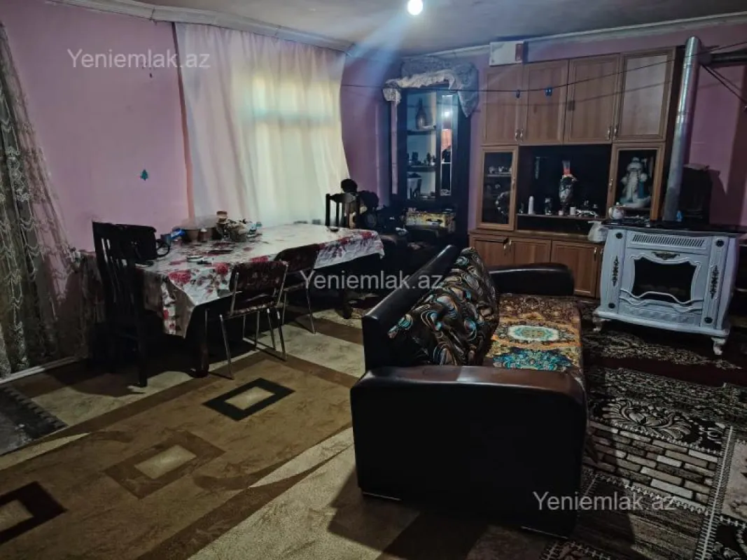 Satılır 3 otaqlı həyət evi 100 m²