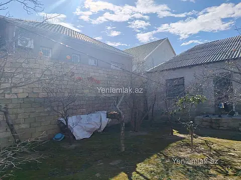 Satılır 3 otaqlı həyət evi 100 m²