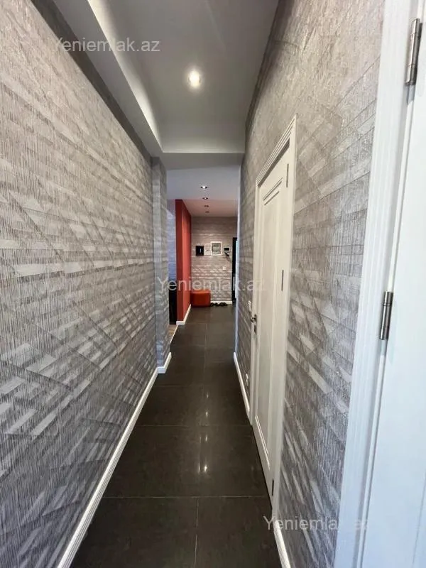 Satılır 3 otaqlı yeni tikili 100 m²