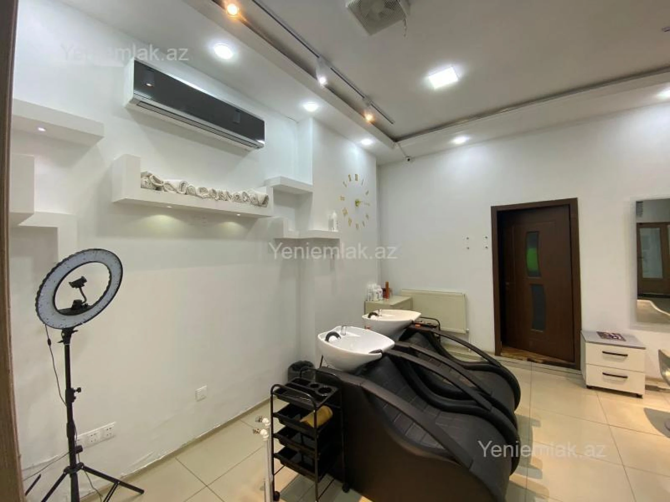 Satılır 5 otaqlı obyekt 220 m²