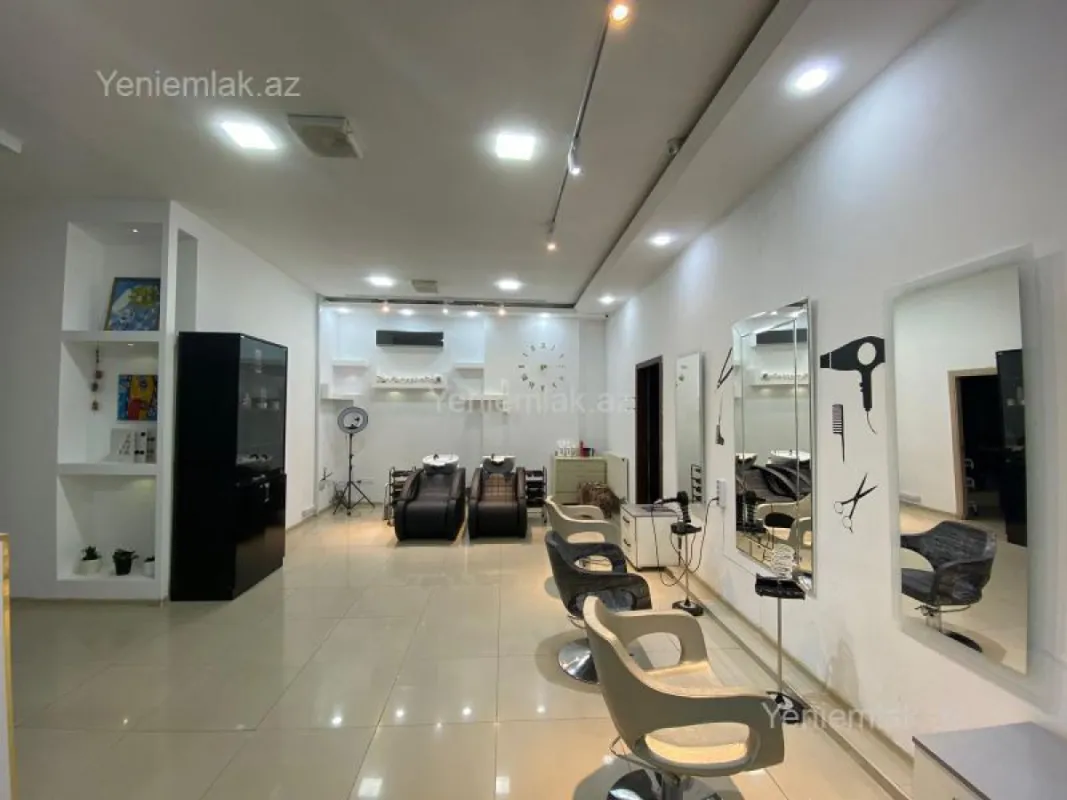 Satılır 5 otaqlı obyekt 220 m²